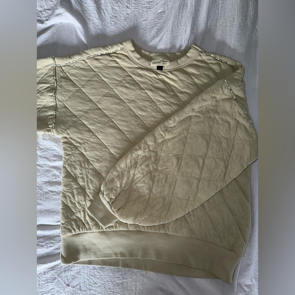 Universal Thread quilted sweatshirt